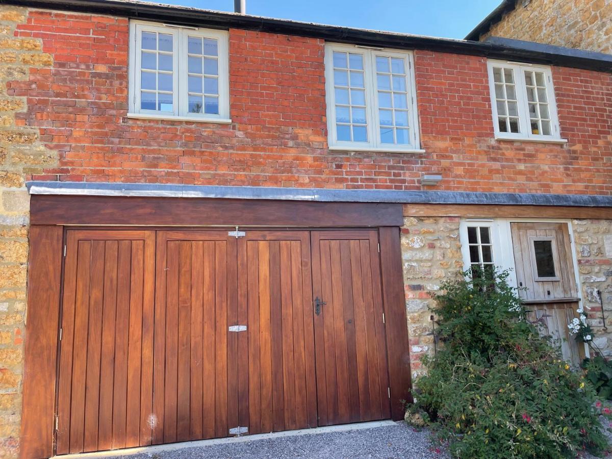 Ellesmere House Castle Cary Exterior photo